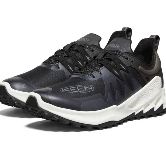 Keen Black and White Trail Sneakers Sz 14 NEW - Picture 2 of 13